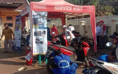 Gandeng UPN Veteran Surabaya, Kelas Honda SMK Ahmad Yani adakan service sepeda motor gratis