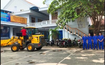 Pelatihan Pengoperasian Wheel Loader untuk Mempersiapkan Siswa dalam Dunia Kerja yang Profesional